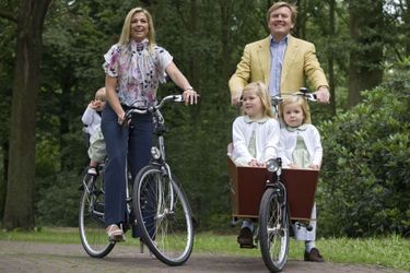 La princesse Catharina-Amalia des Pays-Bas avec ses parents et ses sœurs, le 11 juillet 2008