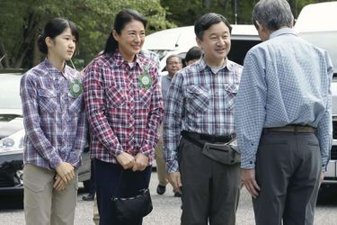 La princesse Aiko du Japon avec ses parents, le 11 août 2016