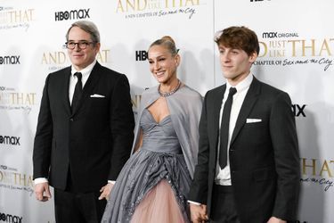 Matthew Broderick, Sarah Jessica Parker et leur fils James à la première de la mini-série «And Just Like That...» à New York le 8 décembre 2021