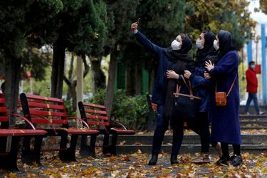 A Téhéran, dimanche, après la fin d&#039;un confinement de deux semaines. En Iran, le coronavirus a tué plus de 50 000 personnes.