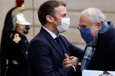 Emmanuel Macron ici avec le secrétaire général de l&#039;OCDE, Angel Gurria, le 14 décembre. 