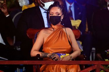 Rihanna lors de la cérémonie d'investiture présidentielle pour marquer la naissance d'une nouvelle république à la Barbade, à Bridgetown, le 29 novembre 2021 
