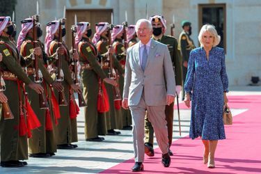 Le prince Charles et la duchesse de Cornouailles Camilla à Amman, le 16 novembre 2021
