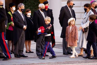 Le prince Jacques et la princesse Gabriella avec leur tante la princesse Stéphanie de Monaco, à Monaco le 19 novembre 2021