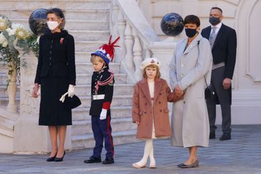 La princesse Gabriella et le prince Jacques de Monaco avec leurs tantes paternelles à Monaco, le 19 novembre 2021