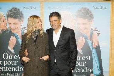 Sandrine Kiberlain et Pascal Elbé à l'avant-première du film «On est fait pour s'entendre» au cinéma Pathé Wepler à Paris le 15 novembre 2021