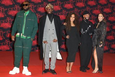 Gims, Dadju, Amel Bent, Slimane et Vitaa lors de la 23ème édition des NRJ Music Awards 2021 au Palais des Festivals de Cannes, le 20 novembre 2021. 