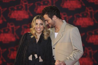 Amir et sa femme Lital lors de la 23ème édition des NRJ Music Awards 2021 au Palais des Festivals de Cannes, le 20 novembre 2021.
