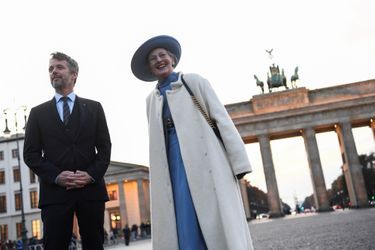 La reine Margrethe II et le prince héritier Frederik de Danemark à Berlin, le 10 novembre 2021