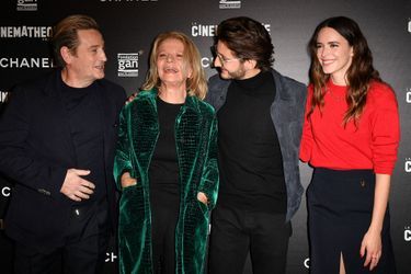 Benoît Magimel, Nicole Garcia, Pierre Niney et Stacy Martin à l&#039;avant-première du film «Amants» à Paris le 15 novembre 2021