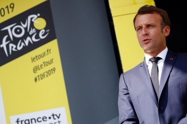 Emmanuel Macron, sur le Tour de France 2019. 