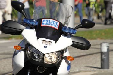 Une moto de la police municipale, à Grenoble. 