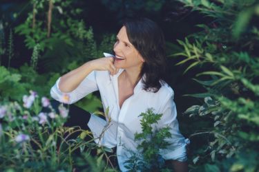 Son amour pour la nature, Juliette Binoche le cultive d&#039;abord dans son jardin.