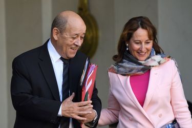Jean-Yves Le Drian et Ségolène Royal à l&#039;Elysée en 2016.