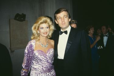 Ivana et Donald Trump au Metropolitan Museum of Art à New York en 1985.