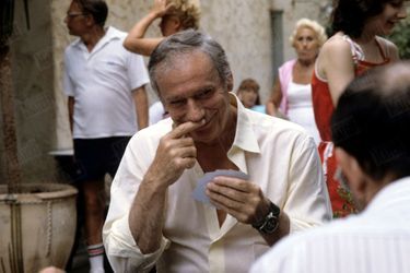 Yves Montand à Saint-Paul-de-Vence, en juillet 1982.