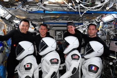 Les membres de l'équipage Crew-2 qui vont retourner sur Terre.