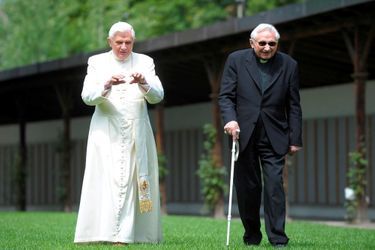 Le pape émérite Benoît XVI et son frère Georg Ratzinger, en 2008.