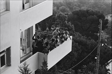 Joséphine Baker et ses enfants dans la maison de Roquebrune Cap Martin, mise à leur disposition par la princesse Grace de Monaco, en septembre 1969