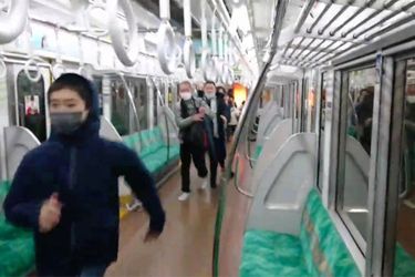 L'auteur de l'attaque dimanche dans un train de Tokyo qui a fait 18 blessés admirait le personnage du "Joker", ont fait savoir les autorités japonaises.