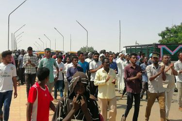 Manifestation contre le coup d&#039;Etat à Atbara, au Soudan, le 27 octobre 2021.