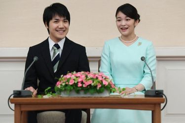 La princesse Mako du Japon lors de la conférence de presse de présentation de son futur époux Kei Komuro, le 3 septembre 2017