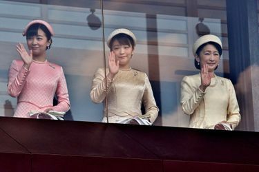 La princesse Mako du Japon avec sa sœur la princesse Kako et leur mère la princesse Kiko, le 4 mai 2019