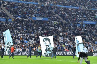 Des hommages à Bernard Tapie au stade Vélodrome dimanche. 