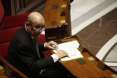 Le ministre français des Affaires étrangères Jean-Yves Le Drian, à l&#039;Assemblée fin mars. 