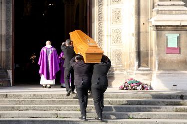 La cérémonie religieuse pour les obsèques d&#039;Etienne Mougeotte a été célébrée en l’église Saint-François-Xavier, dans le VII eme arrondissement de Paris.