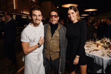 Juan Arbelaez, Laury Thilleman et JoeyStarr au dîner de charité organisé par Breitling et Premiers de Cordée à la Samaritaine à Paris le 8 octobre 2021