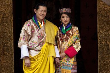 Le roi du Bhoutan Jigme Khesar Namgyel Wangchuck et Jetsun Pema, le jour de leur mariage, à Punakha le 13 octobre 2011