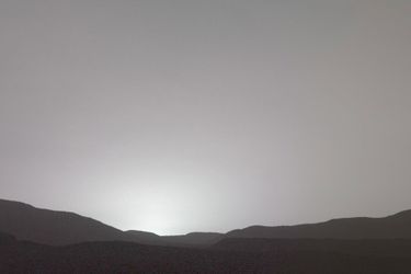 Le 9 novembre 2021, la caméra Mastcam-Z immortalise le premier coucher de soleil martien. 