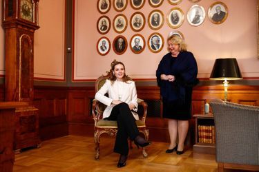 La princesse Ingrid Alexandra de Norvège sur le trône du roi à la Cour suprême à Oslo, le 20 janvier 2022