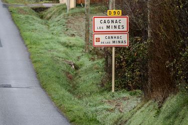 Les gendarmes sont à la recherche d'indices près de Cagnac-les-Mines (Tarn), où Delphine Jubillar a disparu depuis le 15 décembre dernier.