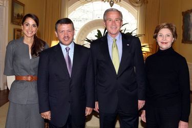 La reine Rania et le roi Abdallah II de Jordanie avec Laura et George W. Bush, le 4 mars 2008