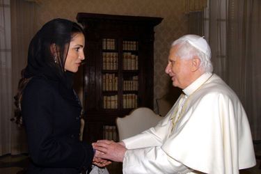 La reine Rania de Jordanie avec le pape Benoît XVI, le 9 février 2007