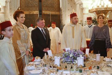 La reine Rania et le roi Abdallah II de Jordanie avec la famille royale du Maroc, le 11 mars 2015