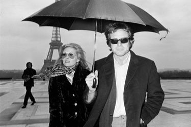 Faye Dunaway et Warren Beatty, à Paris pour la promotion de « Bonnie and Clyde » d’Arthur Penn, en février 1968.