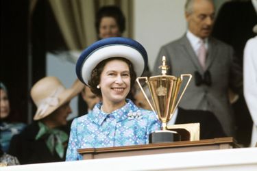 La reine Elizabeth II à Longchamp (mai 1972)