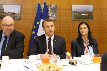 Emmanuel Macron lors du petit-déjeuner avec les principaux acteurs institutionnels de l'agriculture française, samedi