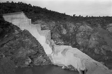 La rupture du barrage de Malpasset à Fréjus, qui a fait 423 morts le 2 décembre 1959.