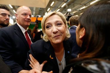 Marine Le Pen Au Salon De L'Agriculture 