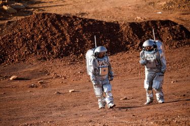Jusqu&#039;à fin octobre, six &quot;astronautes analogues&quot; vont vivre coupés du monde dans une &quot;station martienne&quot; plantée dans le désert israélien du Makhtesh Ramon.