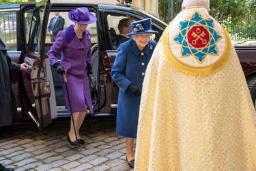 La princesse Anne et la reine Elizabeth II arrivent ensemble à l'abbaye de Westminster à Londres, le 12 octobre 2021