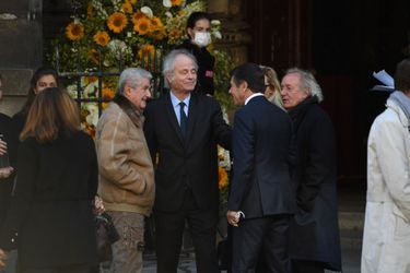 Claude Lelouch et Franz-Olivier Giesbert à la messe-hommage de Bernard Tapie à Paris, le 6 octobre 2021.