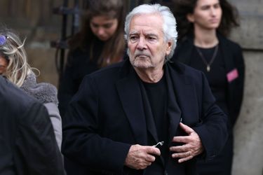 Pierre Arditi à la sortie de la messe hommage à Paris, le 6 octobre 2021.