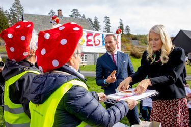 La princesse Mette-Marit et le prince Haakon de Norvège en visite dans le comté de Viken, le 28 septembre 2021