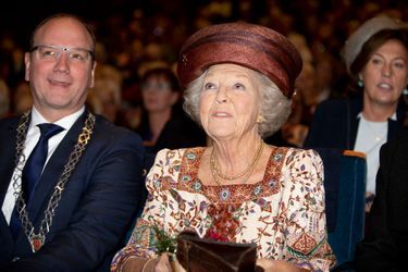 L'ex-reine Beatrix des Pays-Bas au Theater Orpheus à Apeldoorn, le 12 octobre 2021