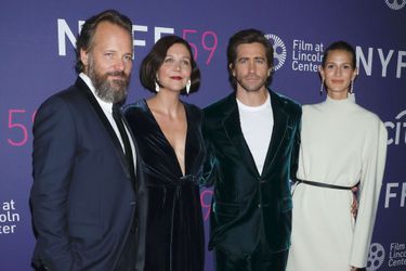 Peter Sarsgaard, Maggie Gyllenhaal, Jake Gyllenhaal et Jeanne Cadieu à l&#039;avant-première du film «The Lost Daughter» à New York le 29 septembre 2021